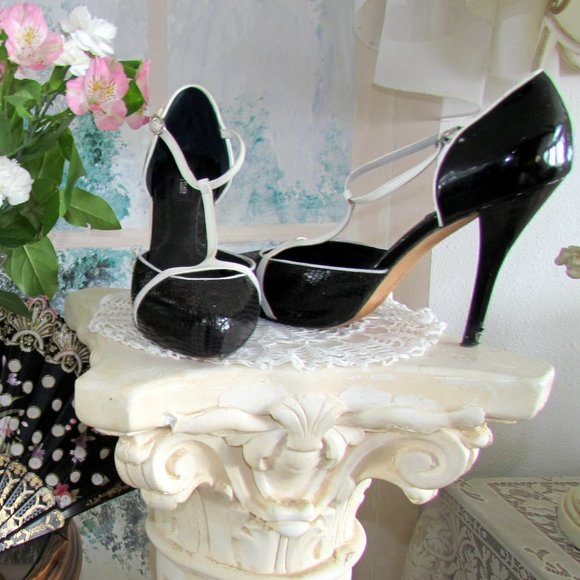 BLACK & WHITE HEELS, 8.5, 8 1/2 WHITE HOUSE BLACK MARKET SHOES, LEATHER - Picture 8 of 8